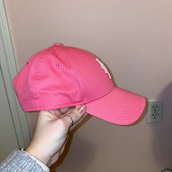 Hat - Picture 2 of 3